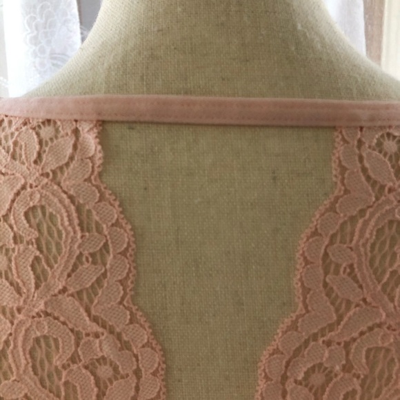 Victoria’s Secret pink bra, lace v-back 32  B NWT - Picture 11 of 13